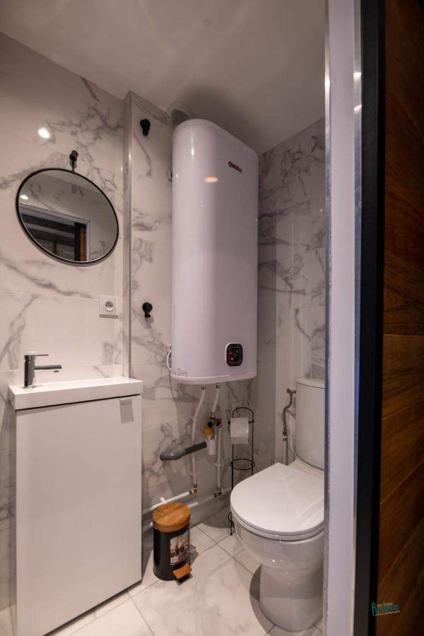 Naturel : Studio Calme Et Agreable Les Bordes Экстерьер фото